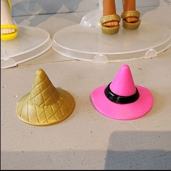 MGA Bratz Bratzillaz Glam Gets Wicked Llliana Honesty Switch-A-Witch Clown Doll - Picture 7 of 7